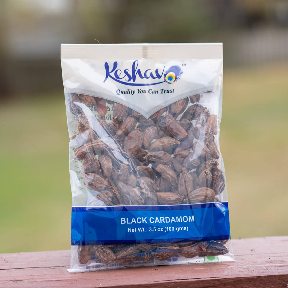 Alainchi (Black Cardamom)